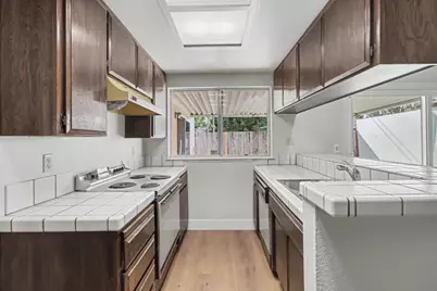 1150 Rosa Del Rio Way, Sacramento, CA 95822 - Photo 15