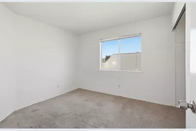 9004 Crofton Court, Sacramento, CA 95829 - Photo 29