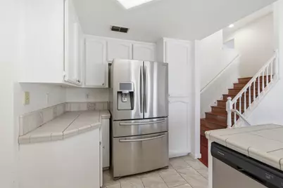 9004 Crofton Court, Sacramento, CA 95829 - Photo 11