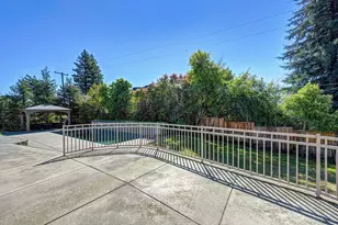 6730 Lakeview Dr, Carmichael, CA 95608 - Photo 41