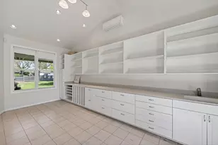 6730 Lakeview Dr, Carmichael, CA 95608 - Photo 39