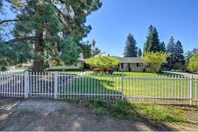 6730 Lakeview Drive, Carmichael, CA 95608 - Photo 13