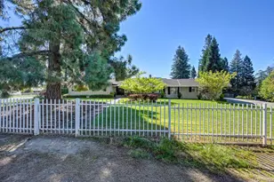 6730 Lakeview Dr, Carmichael, CA 95608 - Photo 13