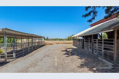 11501 Pioneer Avenue, Oakdale, CA 95361 - Photo 91