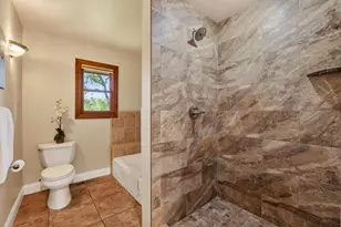 7021 Horseshoe Bar Rd, Loomis, CA 95650 - Photo 31