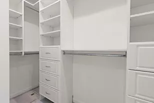 5200 Whittier Dr, Sacramento, CA 95820 - Photo 21