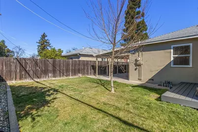 5200 Whittier Drive, Sacramento, CA 95820 - Photo 27