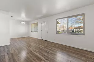 5200 Whittier Dr, Sacramento, CA 95820 - Photo 9