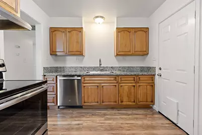 5200 Whittier Drive, Sacramento, CA 95820 - Photo 13