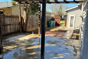 224 N Santa Ana St, Los Banos, CA 93635 - Photo 25