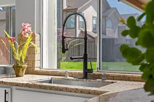 5016 Krista Ct, Elk Grove, CA 95758 - Photo 9