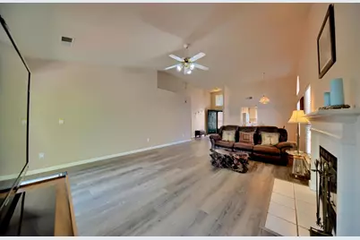 1007 Lourence Drive, Tracy, CA 95376 - Photo 13