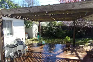 44 W Alpine Ave, Stockton, CA 95204 - Photo 11