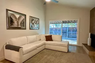 8105 La Riviera Dr, Sacramento, CA 95826 - Photo 15