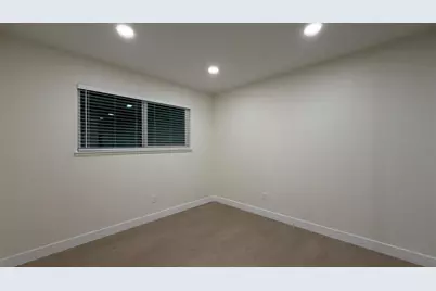 2129 Kellogg Way, Rancho Cordova, CA 95670 - Photo 33