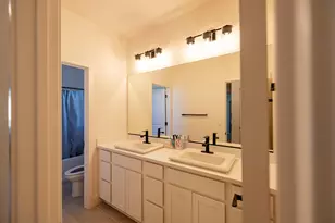 8486 Gurmit Ct, Elk Grove, CA 95624 - Photo 29