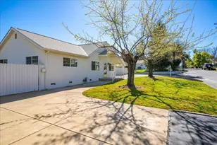 8332 Holly Dr, Citrus Heights, CA 95610 - Photo 9