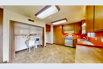 8904 Talisman Drive, Sacramento, CA 95826 - Photo 17