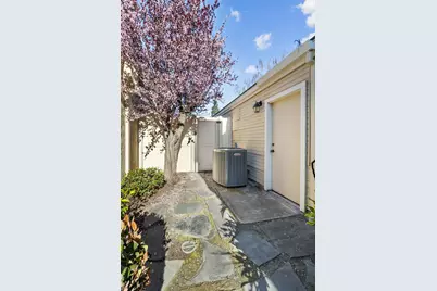 1153 Copper Lantern Court, Modesto, CA 95355 - Photo 27