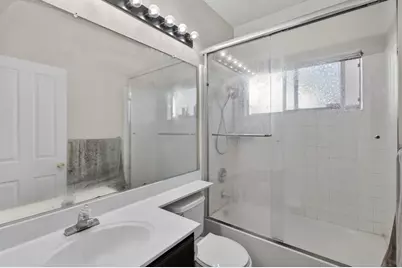 2033 Bastona Drive, Elk Grove, CA 95758 - Photo 31