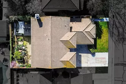 2033 Bastona Drive, Elk Grove, CA 95758 - Photo 59