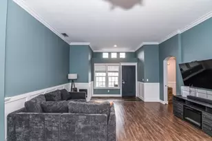 10064 Oglethorpe Way, Elk Grove, CA 95624 - Photo 9