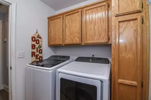 10064 Oglethorpe Way, Elk Grove, CA 95624 - Photo 37