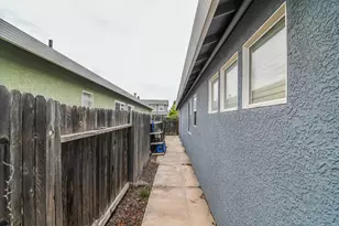 10064 Oglethorpe Way, Elk Grove, CA 95624 - Photo 57