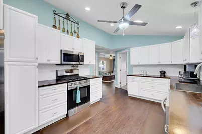 5664 Riverside Drive, Olivehurst, CA 95961 - Photo 15