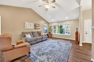 15326 Stinson Dr, Grass Valley, CA 95949 - Photo 9