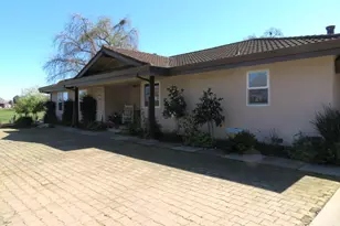 4900 Pleasant Valley Rd, Oakdale, CA 95361 - Photo 3
