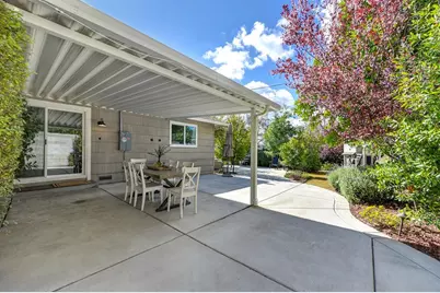 1917 Flowers Street, Sacramento, CA 95825 - Photo 49