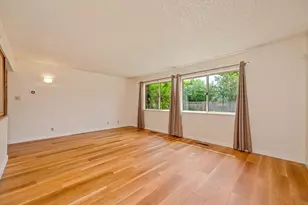 950 Trestle Glen Way, Sacramento, CA 95831 - Photo 7