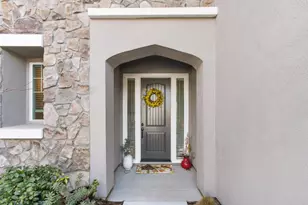 7548 Twin Bridges Ln, Citrus Heights, CA 95610 - Photo 3