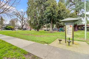 840 27th St, Sacramento, CA 95816 - Photo 43