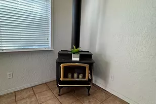 205 Orchard Ave, Modesto, CA 95354 - Photo 5