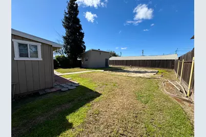 205 Orchard Avenue, Modesto, CA 95354 - Photo 23