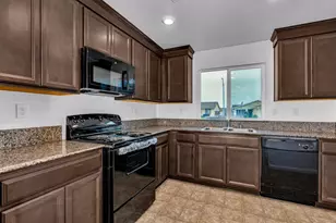 756 Marcelina Ct, Merced, CA 95341 - Photo 5