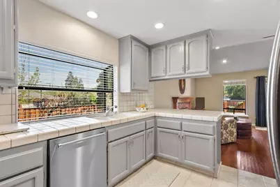 7928 Amalfi Way, Fair Oaks, CA 95628 - Photo 19