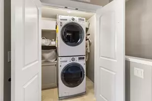 2011 Vizcaya Walk, Sacramento, CA 95818 - Photo 47