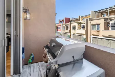 2011 Vizcaya Walk, Sacramento, CA 95818 - Photo 23