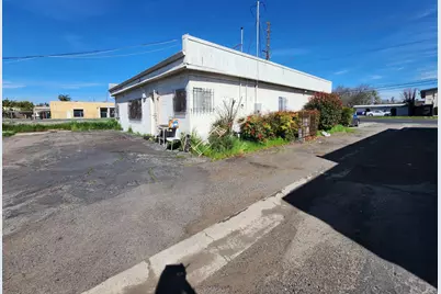 2305 Coffee Road, Modesto, CA 95355 - Photo 3