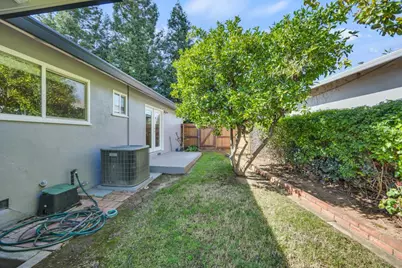 1900 Flowers Street, Sacramento, CA 95825 - Photo 37