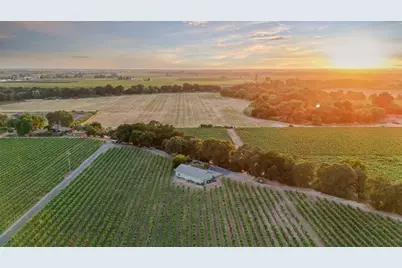 18050 N Tretheway Road, Lockeford, CA 95237 - Photo 13