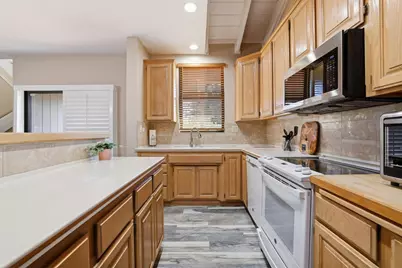 5911 Sarah Court, Carmichael, CA 95608 - Photo 9