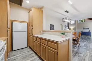 5911 Sarah Ct, Carmichael, CA 95608 - Photo 11