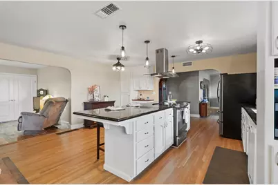 10695 Calvine Road, Sacramento, CA 95830 - Photo 15