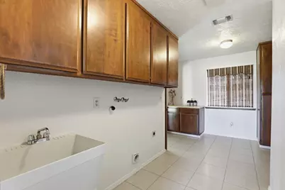 10400 Siefker Court, Elk Grove, CA 95624 - Photo 45