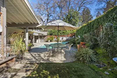 1184 Smoke River Way, Sacramento, CA 95831 - Photo 33