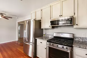 8325 Holly Dr, Citrus Heights, CA 95610 - Photo 9